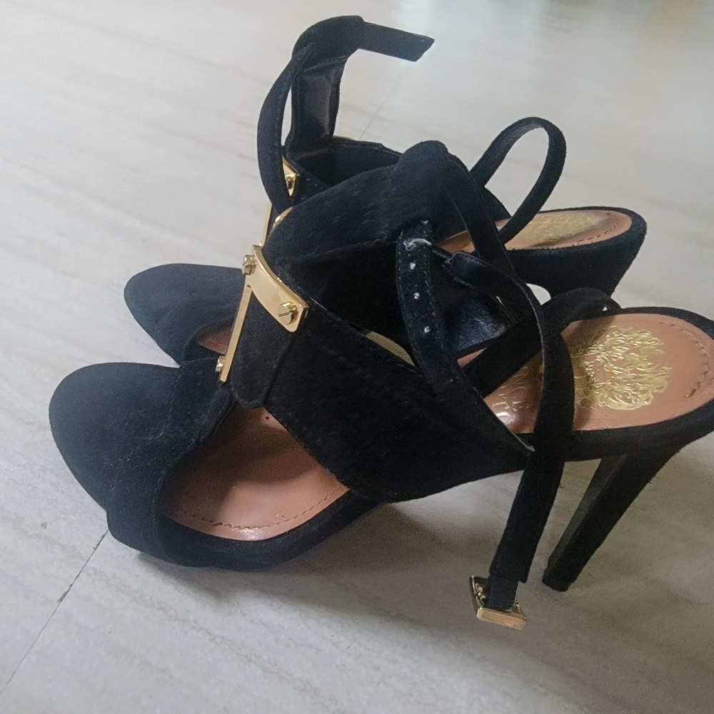 Vince Camuto sandals - Picture 3 of 6